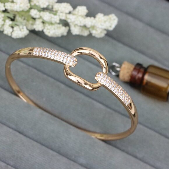 Elegant Rose Gold Bangle with Sparkling Circular Center Accent, XPBL0455 - Picture 11 of 12